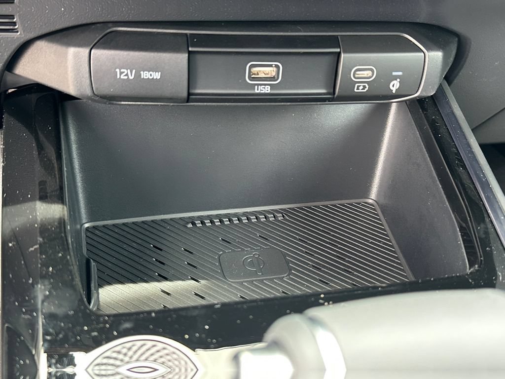 New 2026 Kia Niro EX FWD image 22