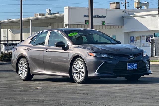 Used 2023 Toyota Camry LE image 2