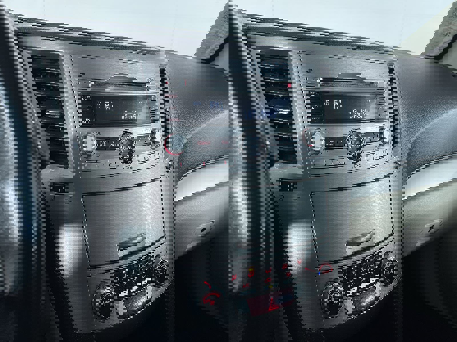 Used 2011 Subaru Outback 2.5i Premium w/ All-Weather Pkg image 18