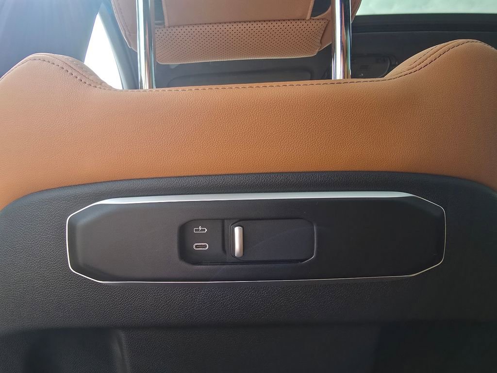 Used 2024 BMW X5 xDrive40i w/ Premium Package image 27