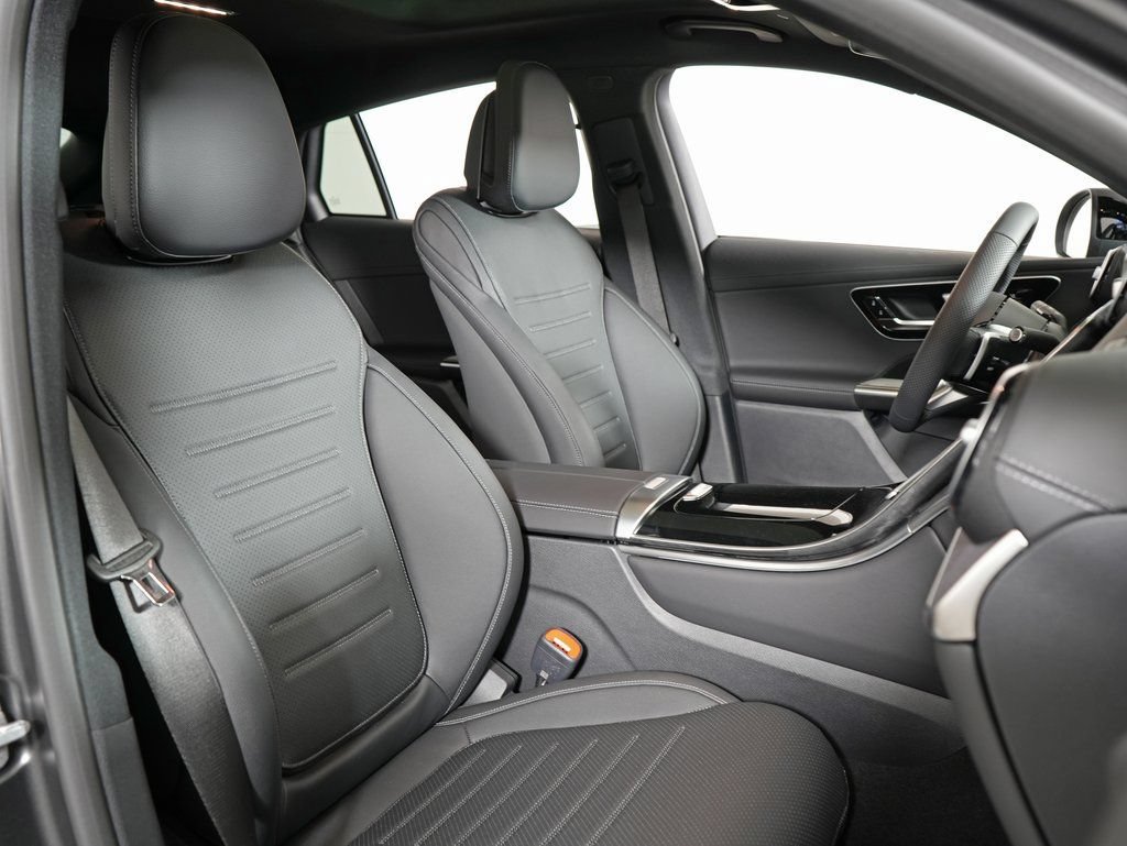 Certified 2026 Mercedes-Benz GLC 300 4MATIC image 31