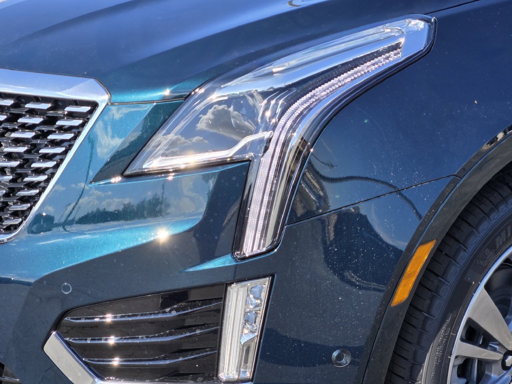 New 2026 Cadillac XT5 Premium Luxury w/ Driver Assist Package AWD/4WD image 5