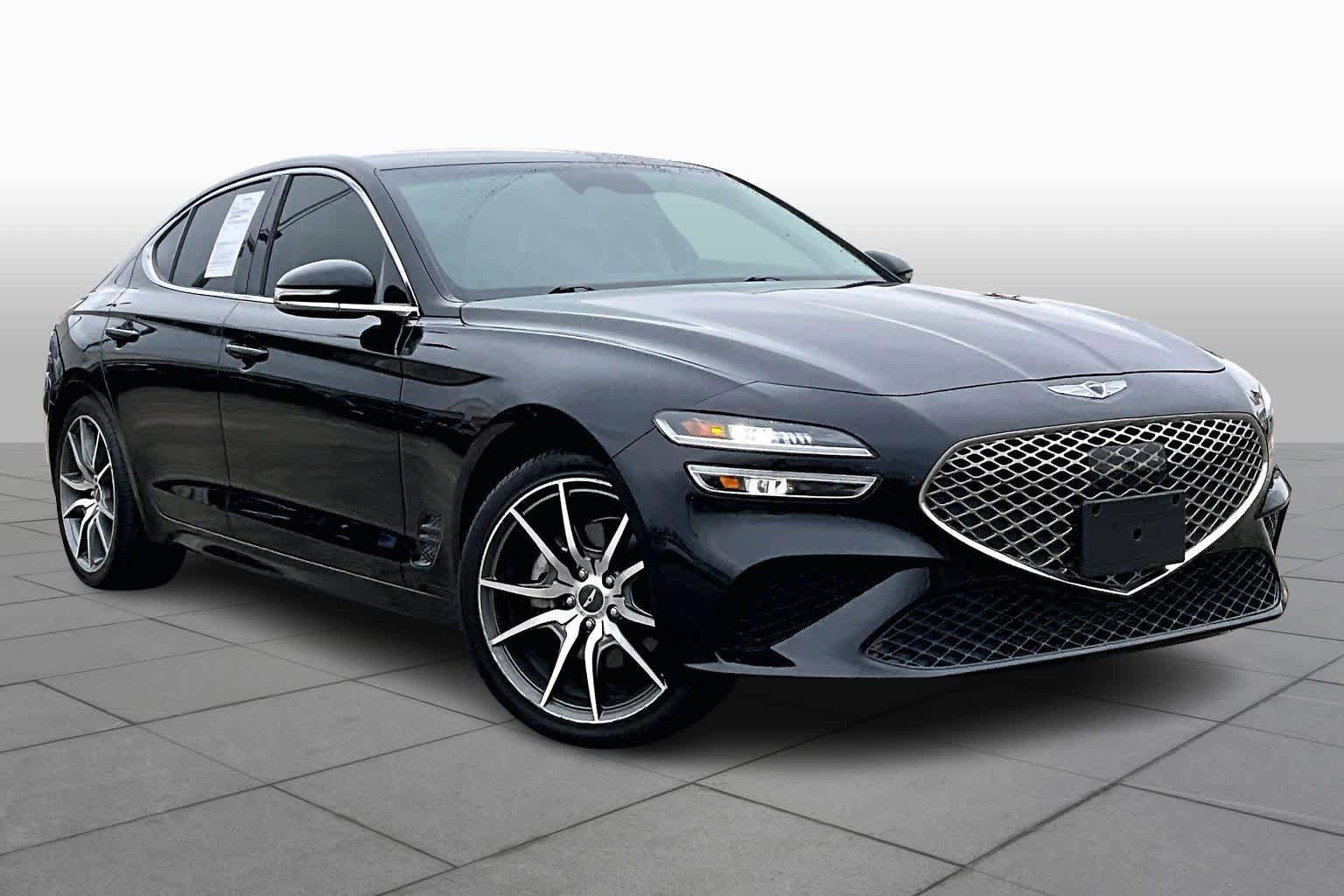 Used 2023 Genesis G70 2.0T RWD image 3