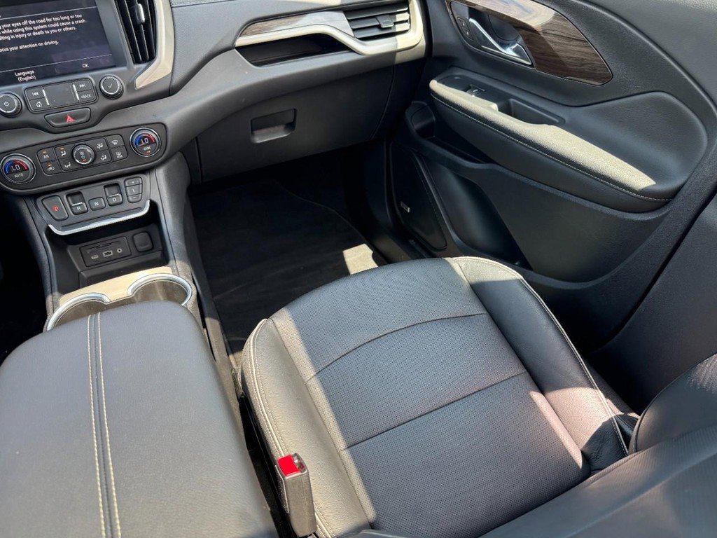 Used 2020 GMC Terrain Denali w/ Denali Premium Package AWD/4WD image 17