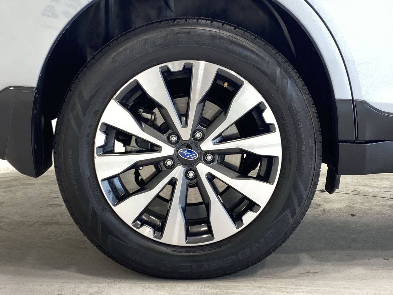 Used 2017 Subaru Outback 2.5i Limited AWD/4WD image 10