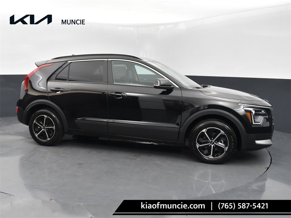 New 2025 Kia Niro EX