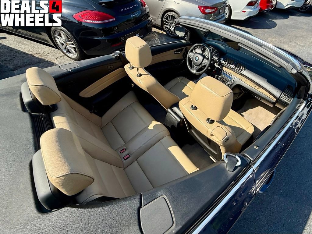 Used 2011 BMW 128i Convertible RWD image 9