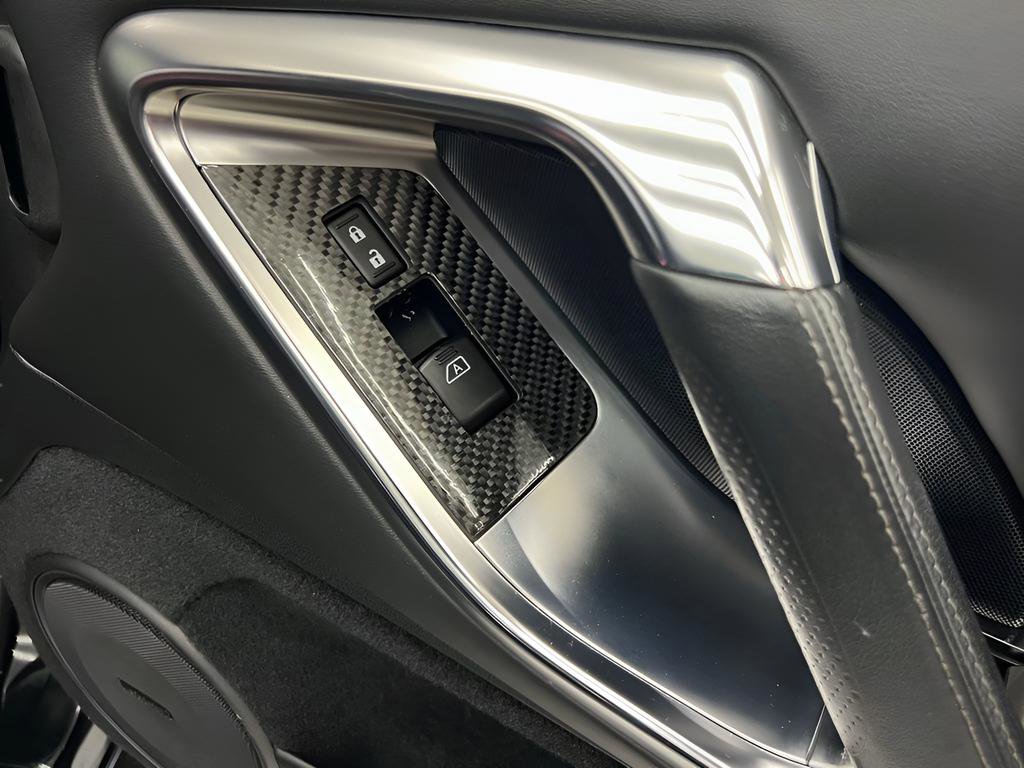 Used 2011 Nissan GT-R Premium image 34
