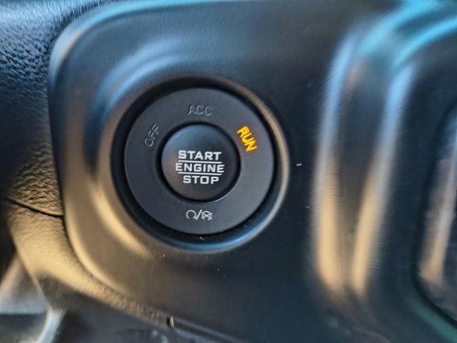 Used 2021 Jeep Gladiator Willys video 3