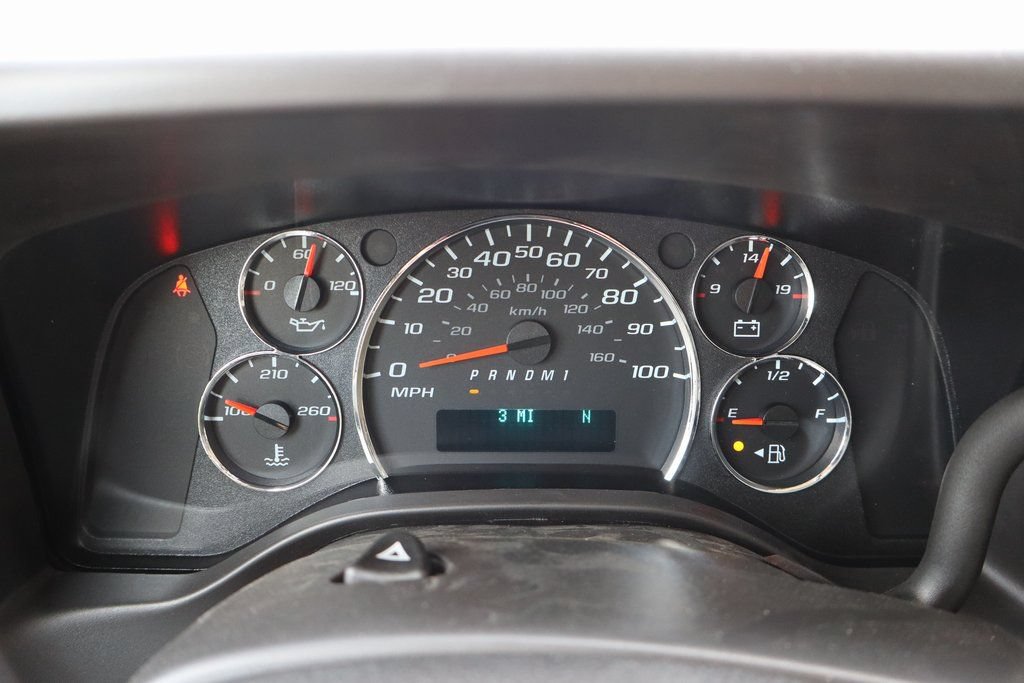 New 2025 Chevrolet Express 2500 w/ Driver Convenience Package RWD image 29