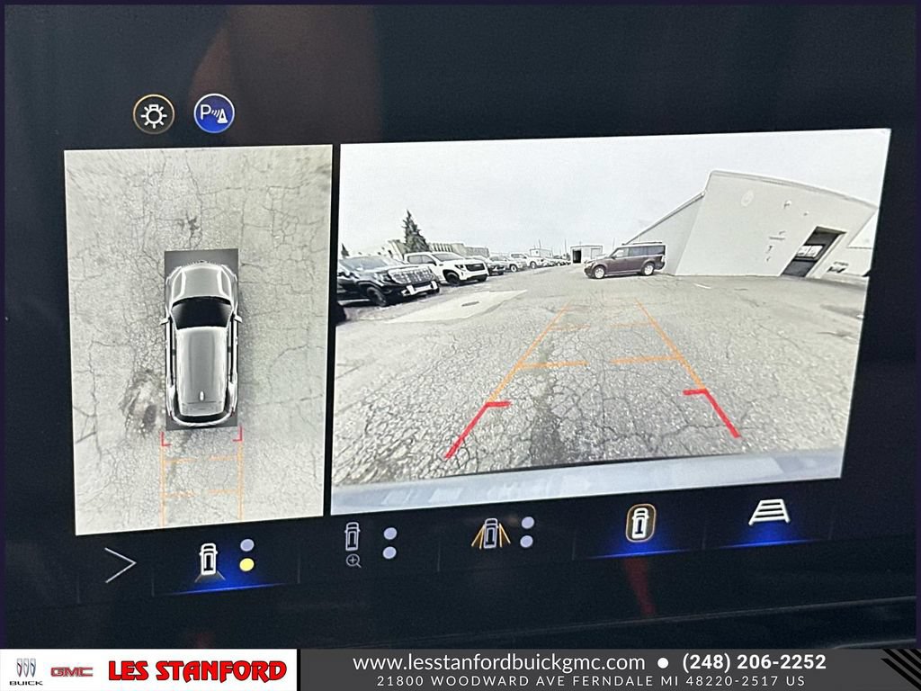 Used 2025 Chevrolet Equinox RS w/ Safety and Technology Package AWD/4WD image 29