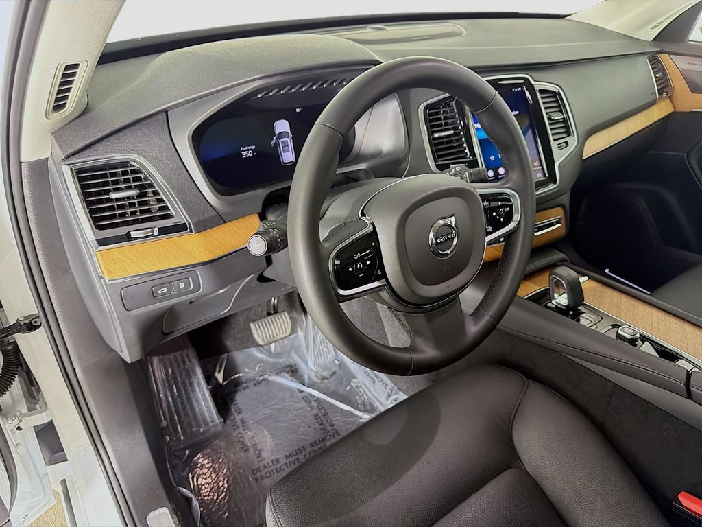 Certified 2023 Volvo XC90 T8 Plus AWD/4WD image 9