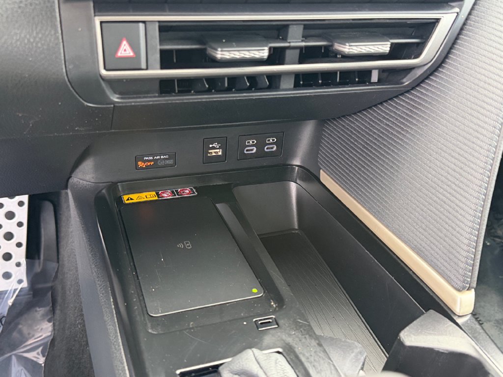 Used 2025 Toyota Camry SE FWD image 22