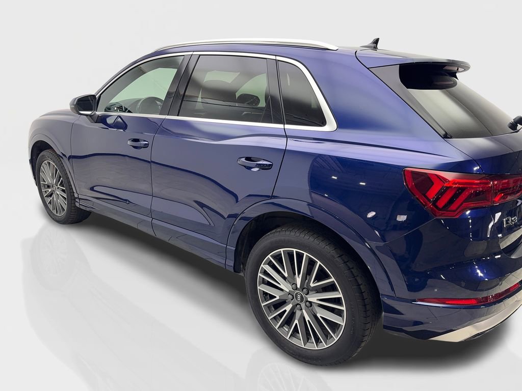 Used 2022 Audi Q3 2.0T Premium w/ Convenience Package AWD/4WD image 14