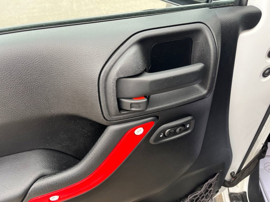 Used 2013 Jeep Wrangler Unlimited Sport image 13