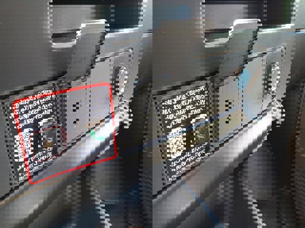 New 2026 Chevrolet Express 2500 Extended RWD image 21