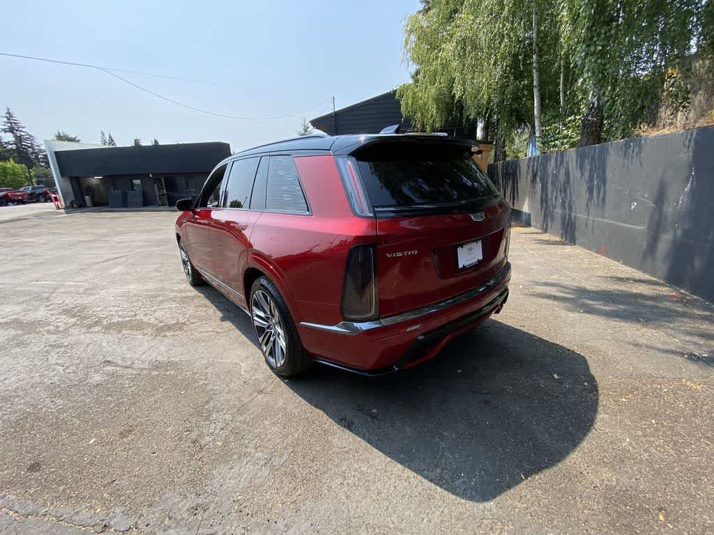 Certified 2026 Cadillac Vistiq Premium Luxury w/ LPO, Floor Liner Package AWD/4WD image 4