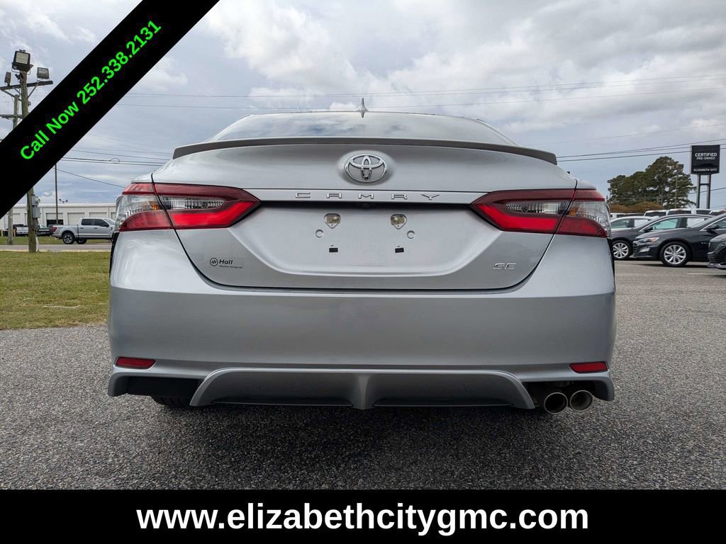 Used 2024 Toyota Camry SE image 5