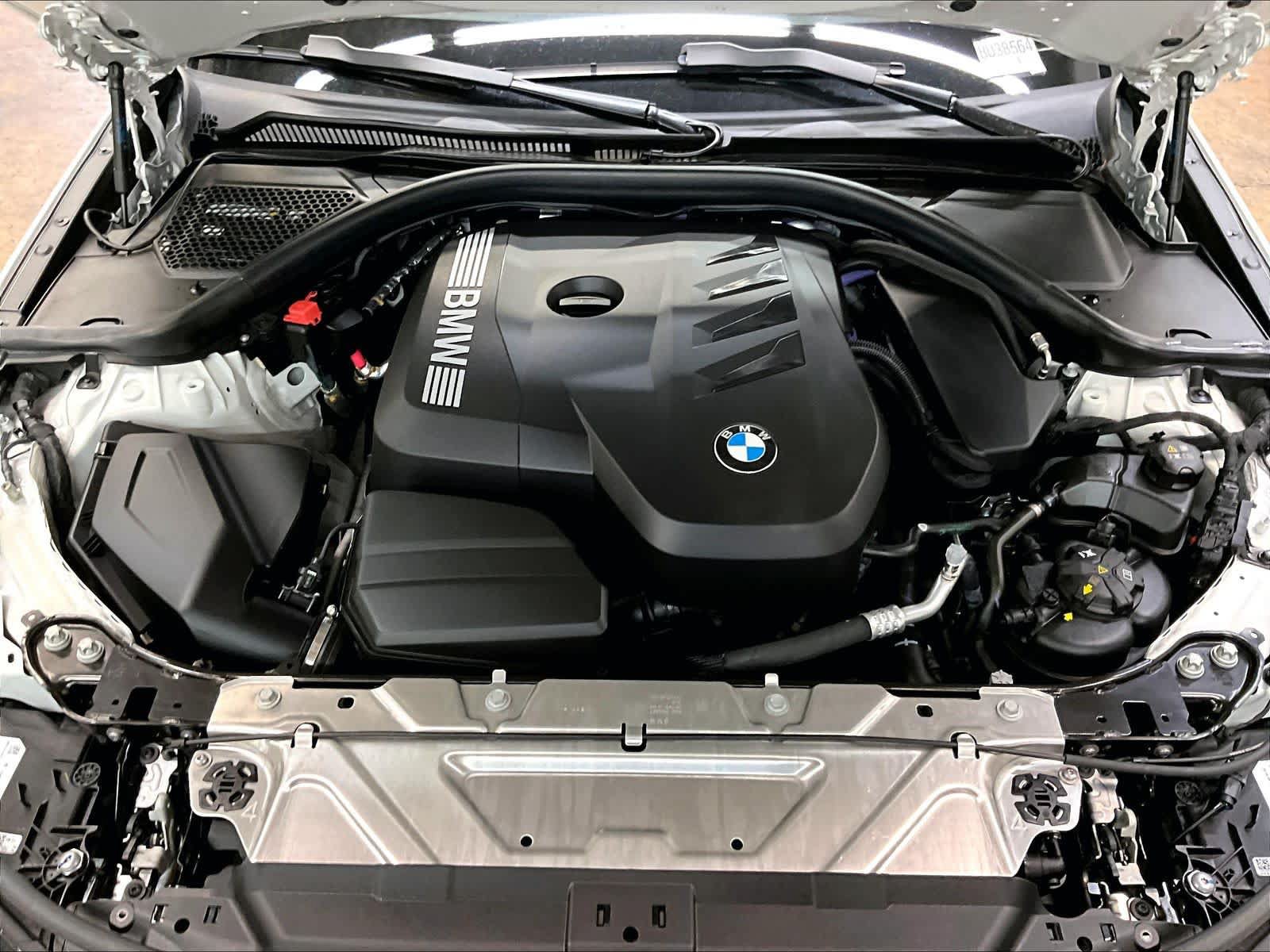 Used 2025 BMW 330i Sedan w/ Convenience Package RWD image 13