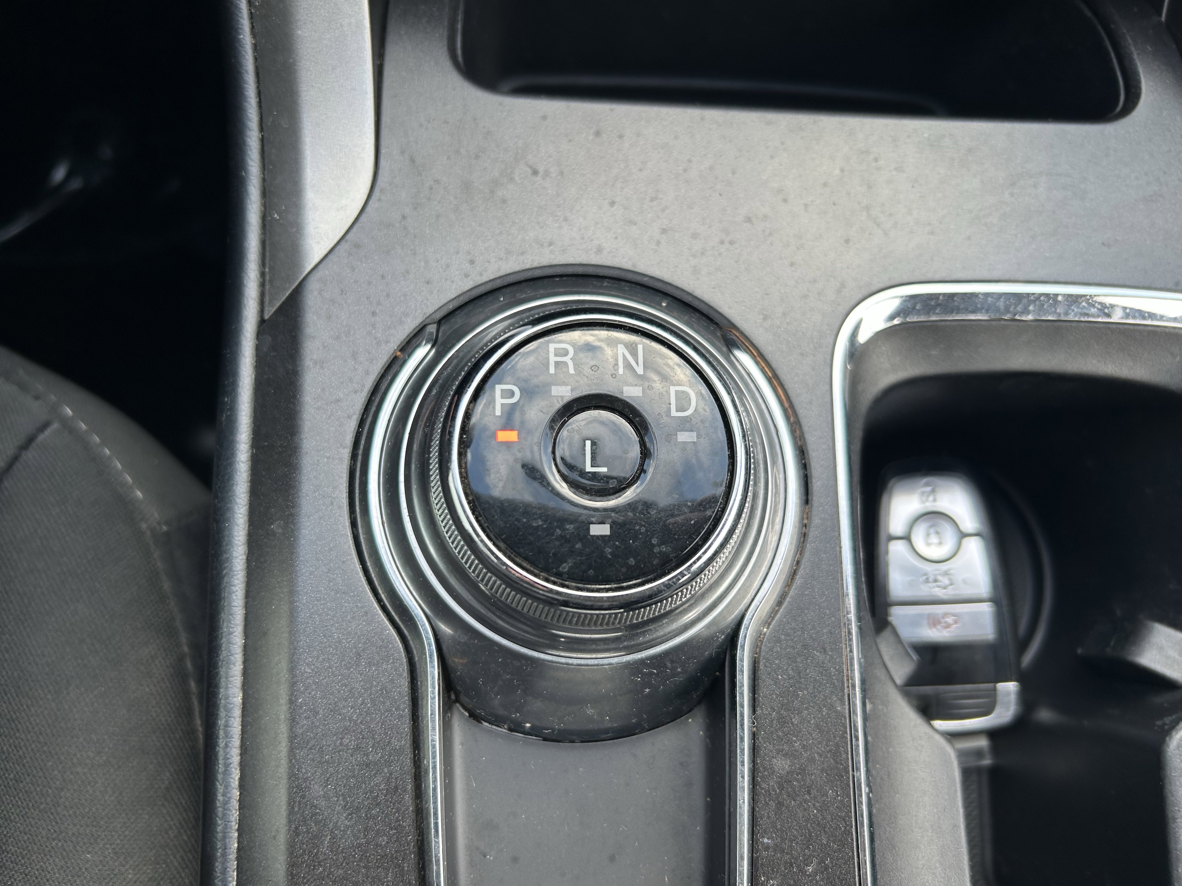 Used 2017 Ford Fusion SE w/ Fusion SE Technology Package image 15