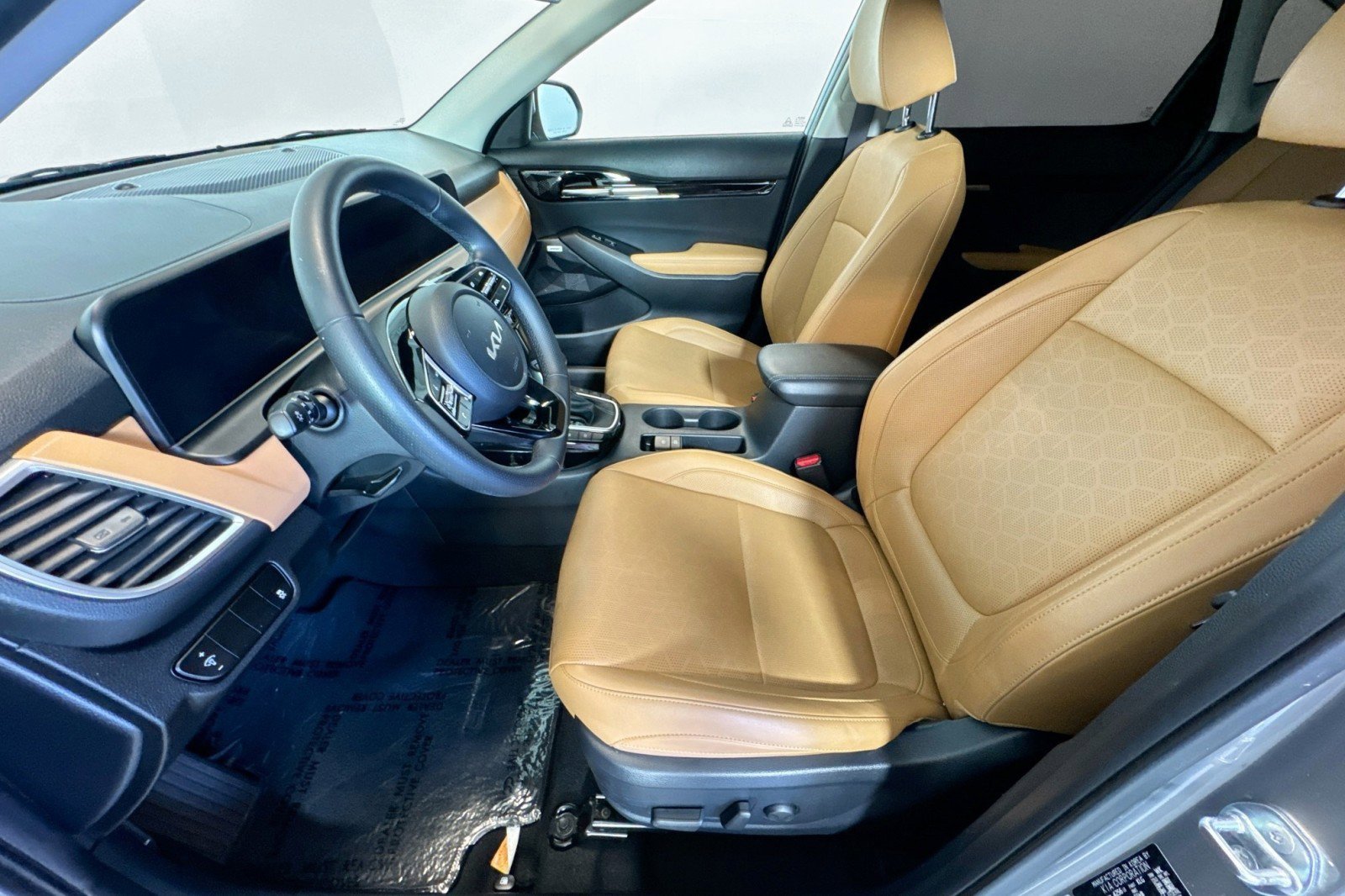 Used 2024 Kia Seltos SX image 19
