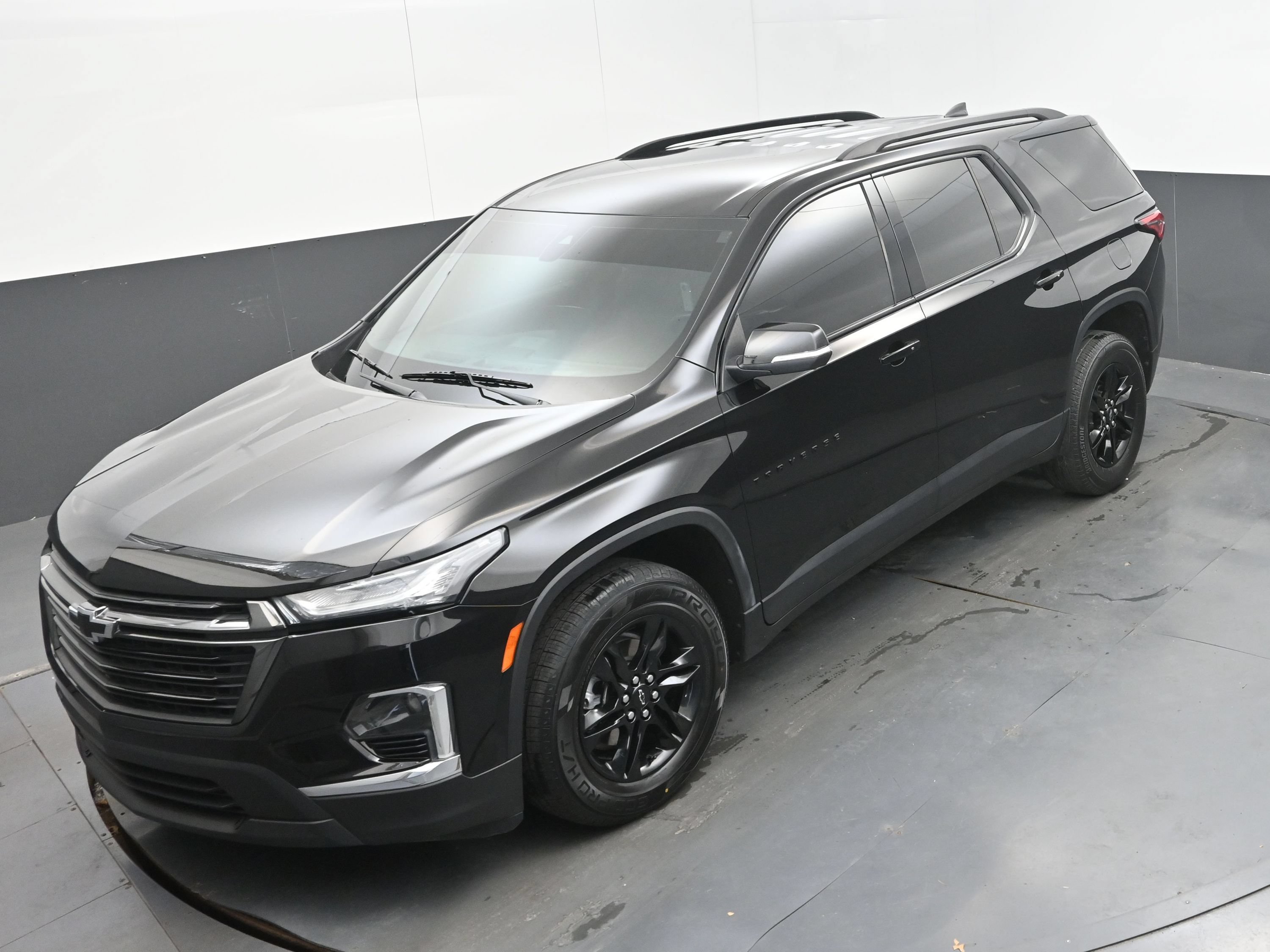Used 2023 Chevrolet Traverse LT FWD image 39