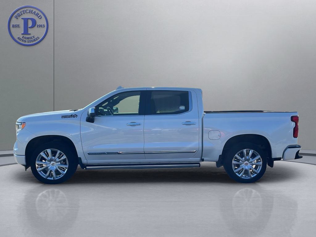 Used 2024 Chevrolet Silverado 1500 High Country AWD/4WD image 4