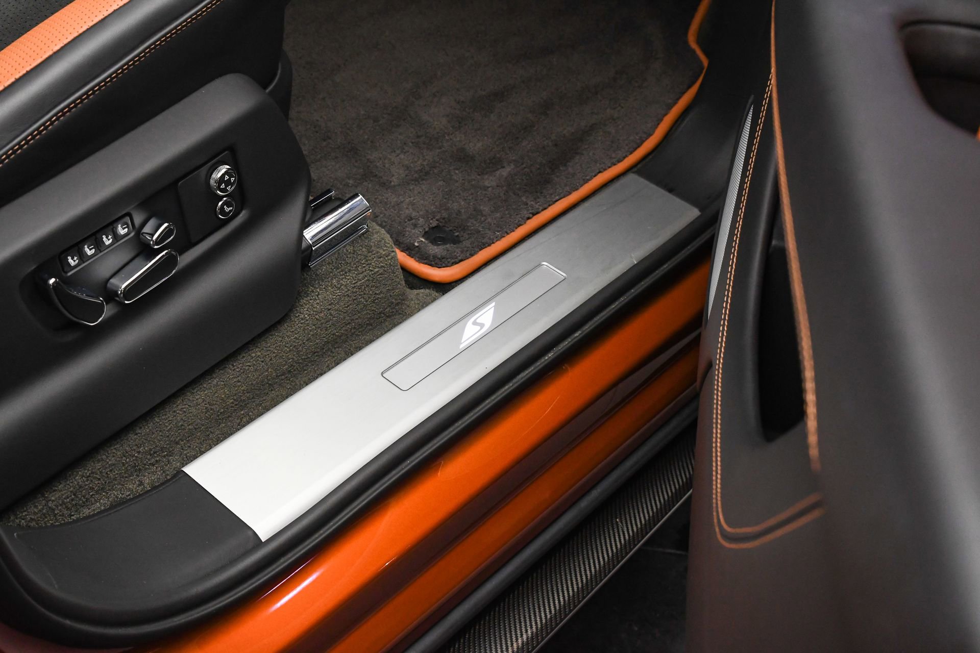 Certified 2022 Bentley Bentayga image 46