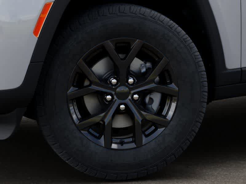 New 2026 Jeep Grand Cherokee Altitude image 8