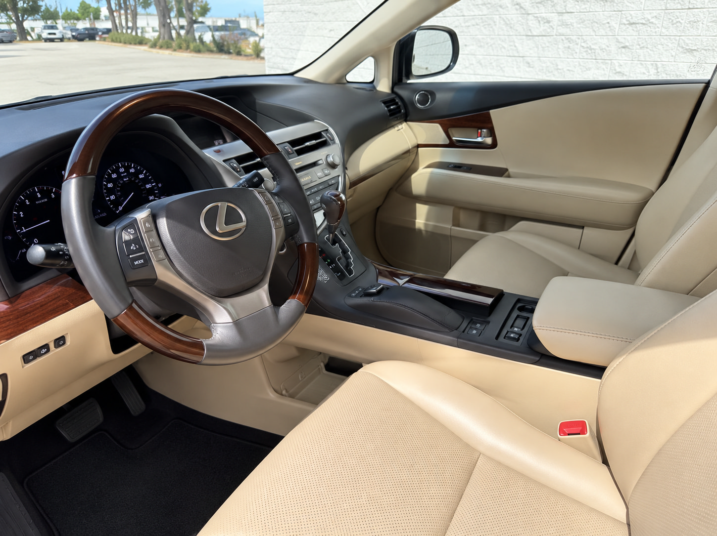 Used 2013 Lexus RX 350 AWD w/ Navigation Pkg image 2