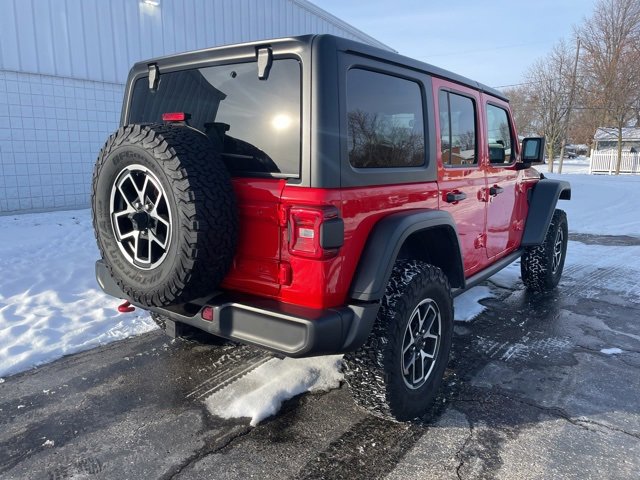 Used 2024 Jeep Wrangler Unlimited Rubicon w/ Dual Top Group image 13