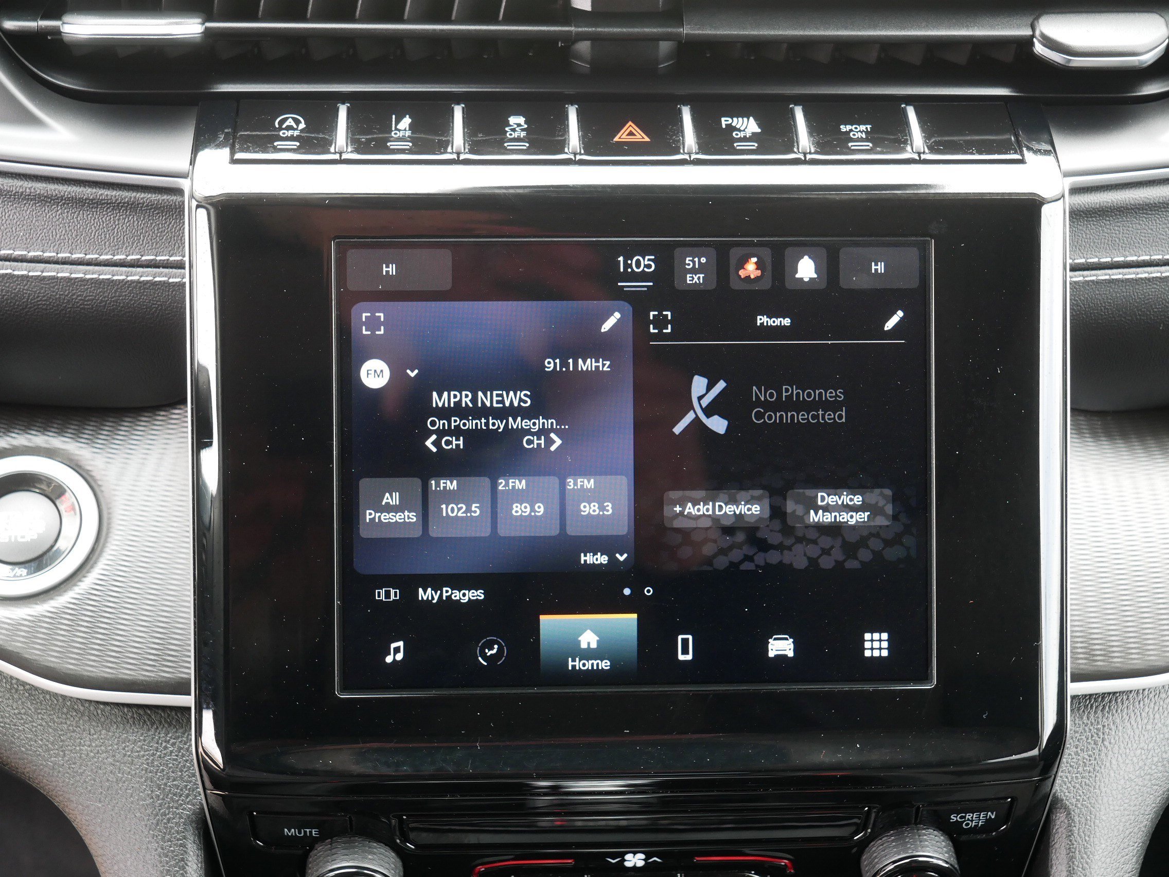 Used 2023 Jeep Grand Cherokee Laredo image 22