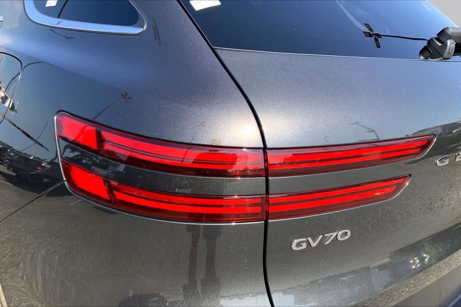 Used 2025 Genesis GV70 2.5T AWD/4WD image 26