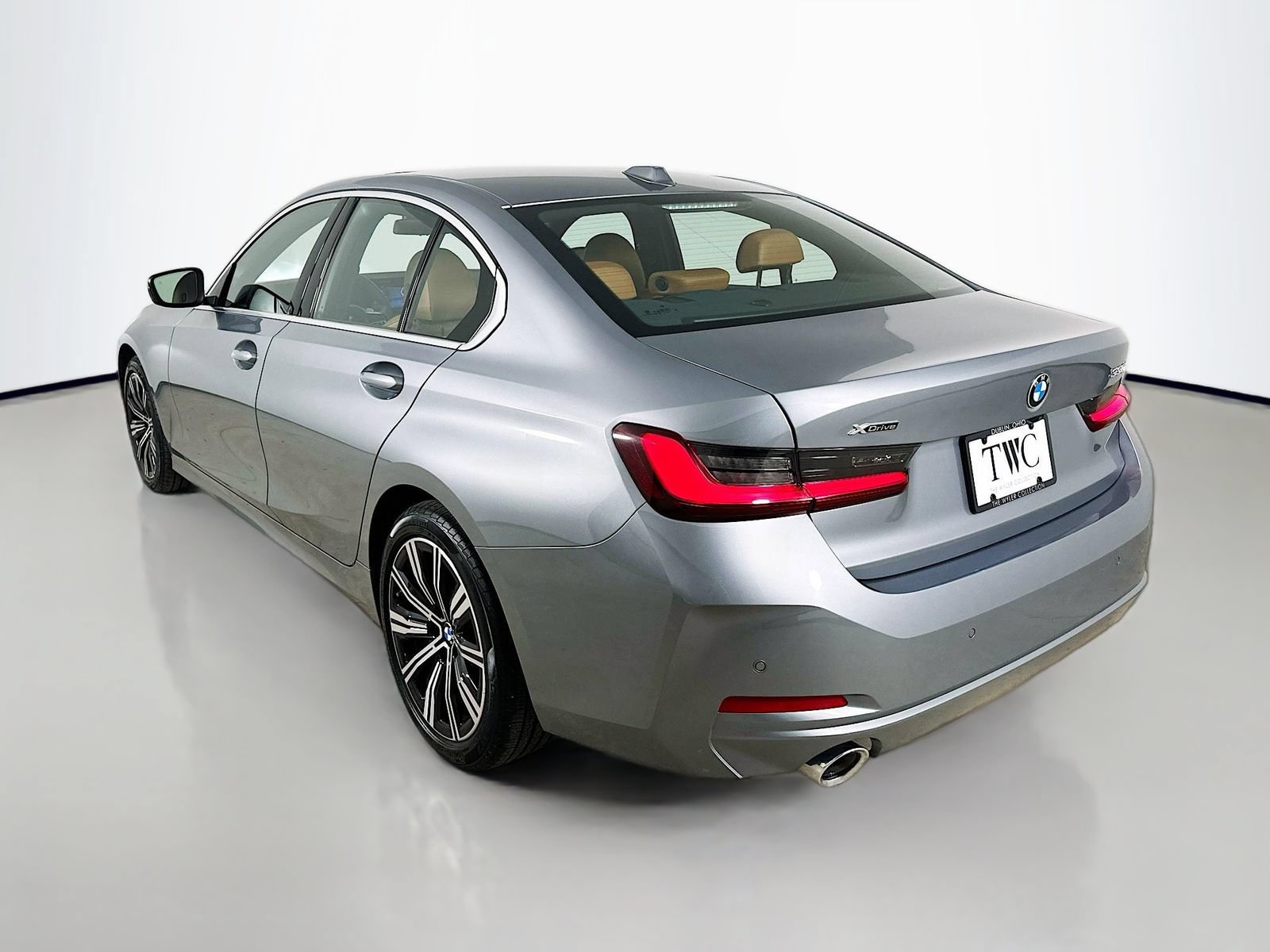 Used 2025 BMW 330i xDrive Sedan AWD/4WD image 7