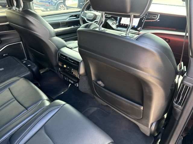Used 2024 Jeep Wagoneer Series II AWD/4WD image 18