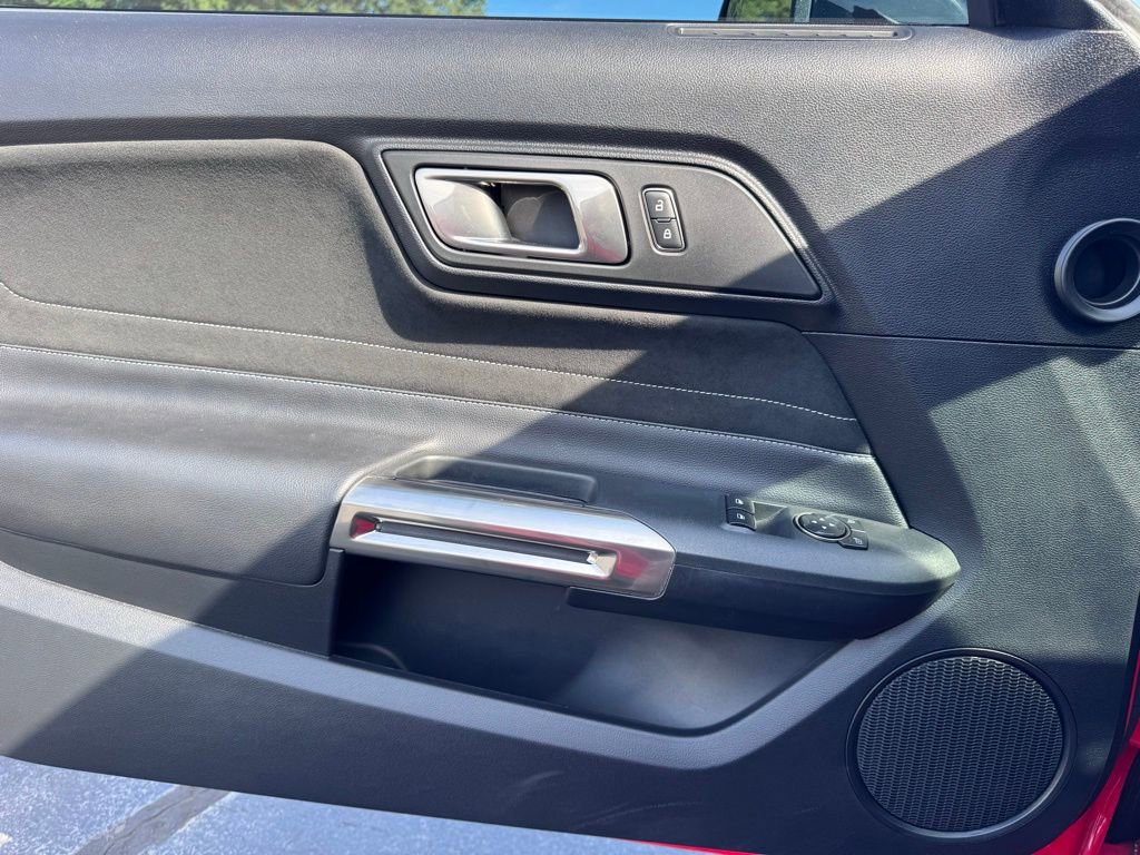 Used 2016 Ford Mustang Shelby GT350 w/ Technology Package image 24