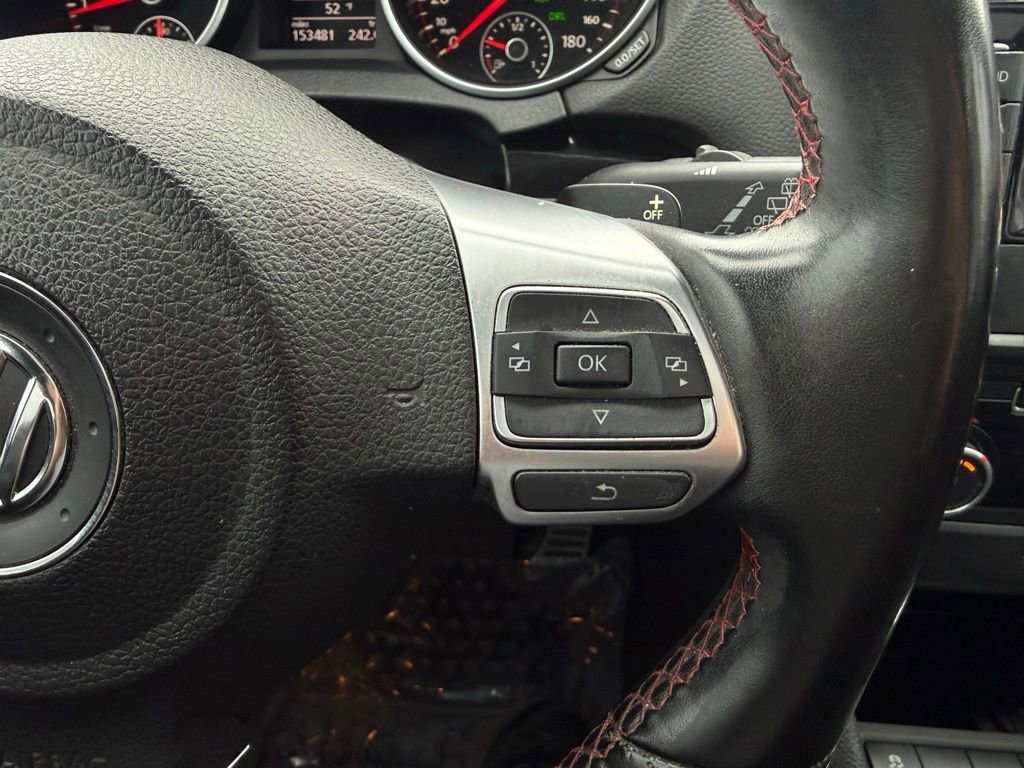 Used 2011 Volkswagen Golf 4-Door image 24