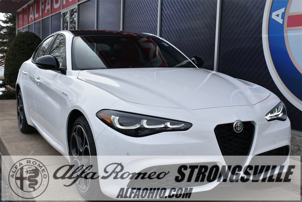 New 2025 Alfa Romeo Giulia AWD video 1