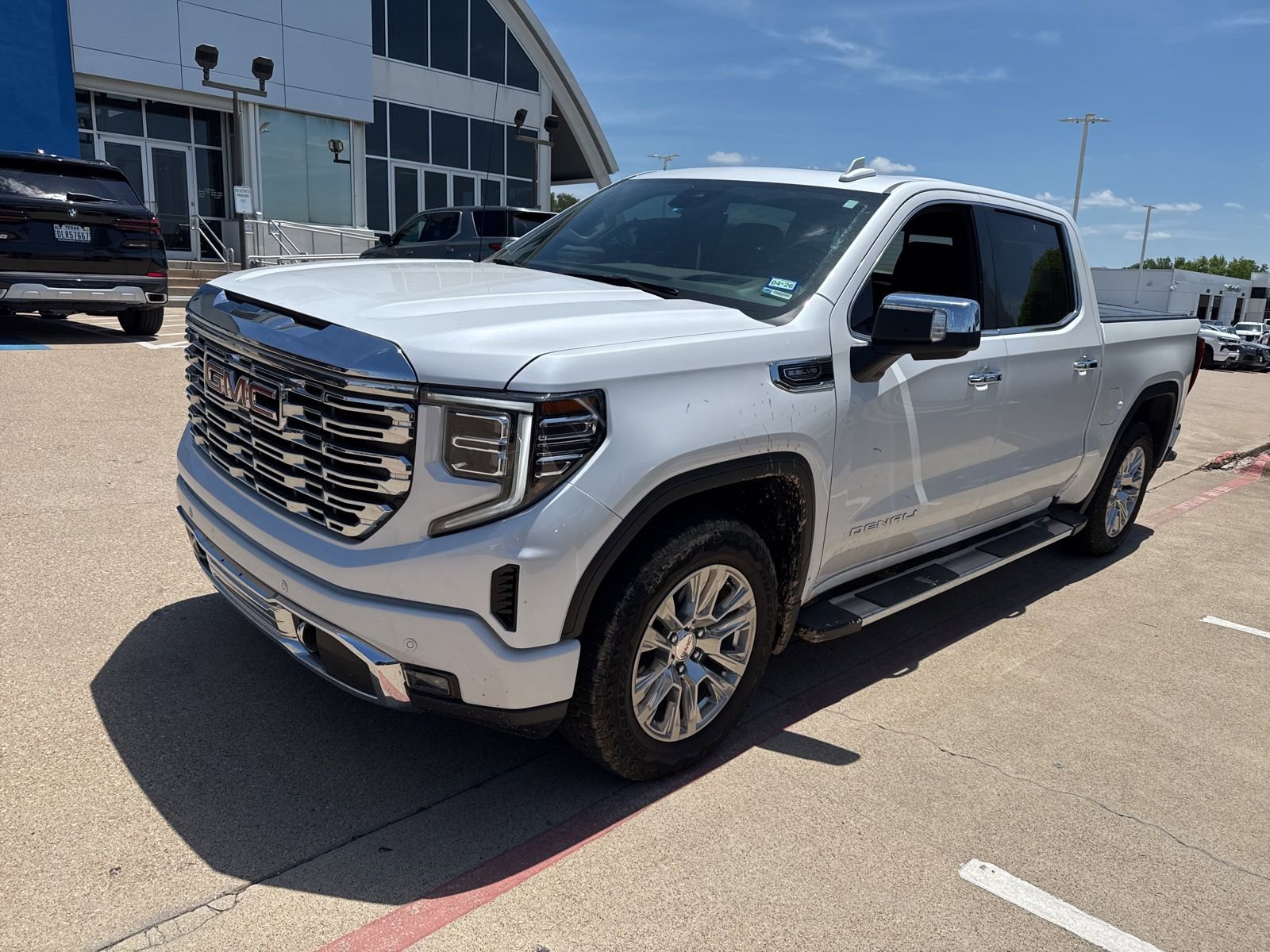 Used 2024 GMC Sierra 1500 Denali w/ Technology Package AWD/4WD image 1