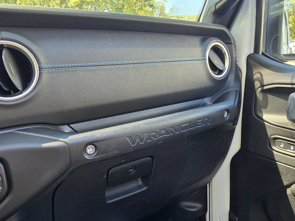 Used 2023 Jeep Wrangler Unlimited Rubicon 4xe w/ Cold Weather Group AWD/4WD image 36