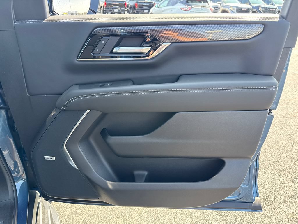 New 2026 GMC Yukon XL Elevation w/ Elevation Premium Package AWD/4WD image 37