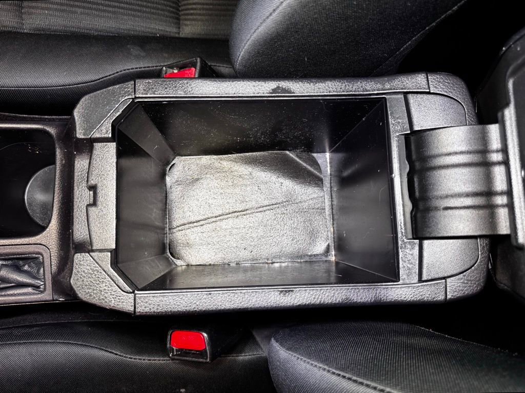 Used 2014 Toyota RAV4 LE AWD/4WD image 36