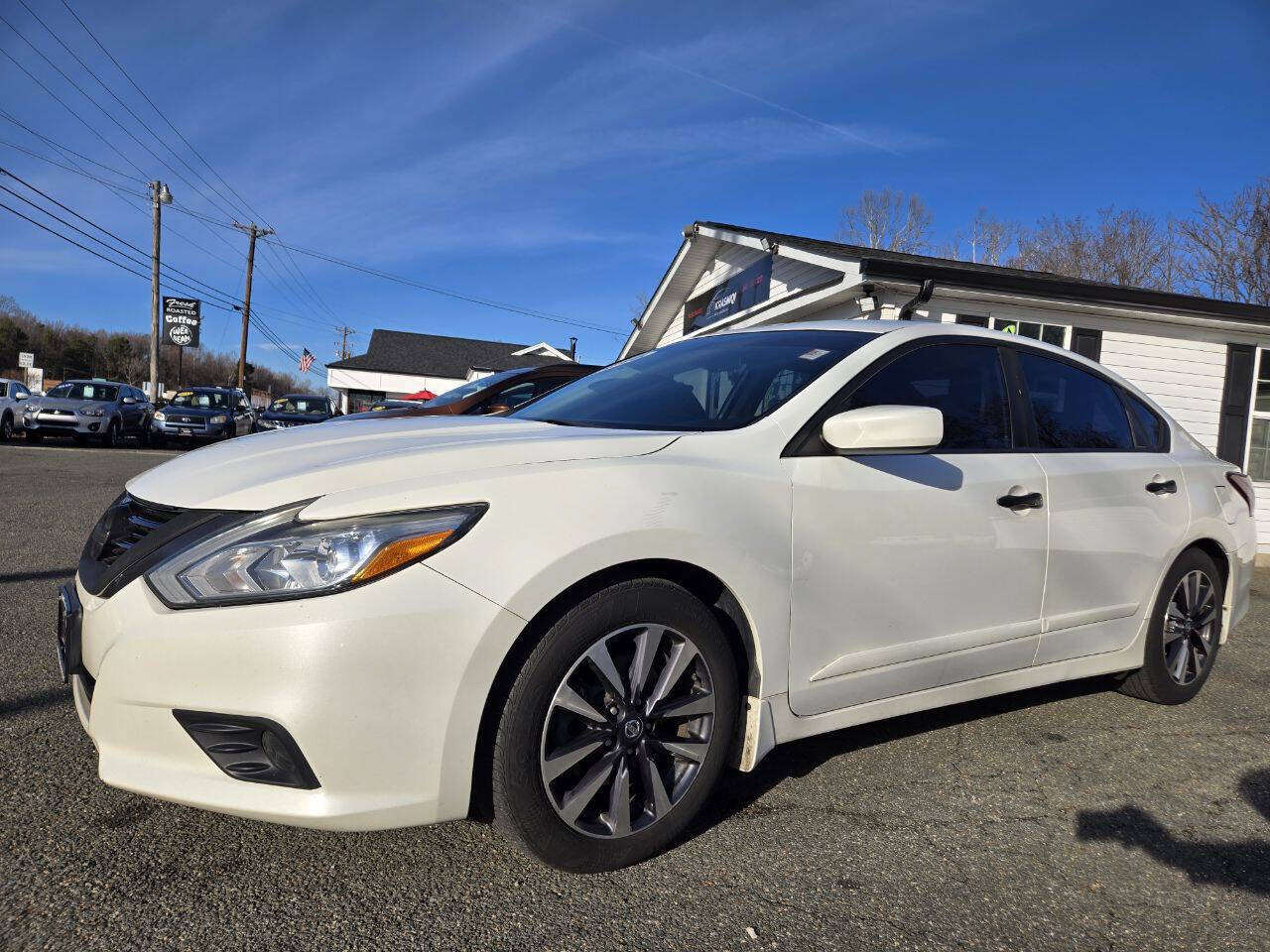 Used 2016 Nissan Altima 2.5 SV FWD image 14