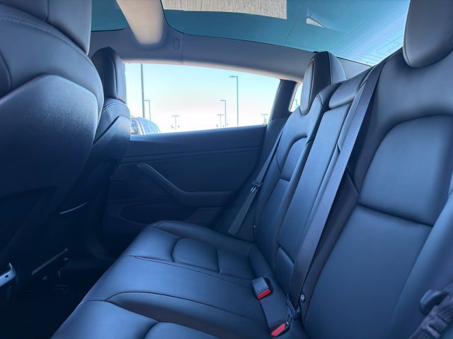 Used 2018 Tesla Model 3 Long Range RWD image 19