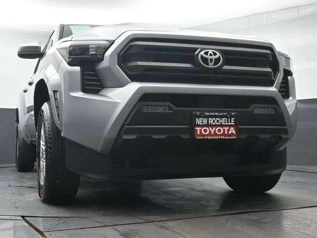 Certified 2026 Toyota Tacoma SR5 AWD/4WD image 38