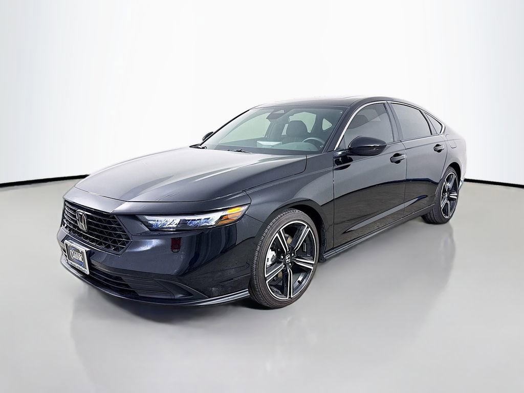 Used 2025 Honda Accord Sport image 3