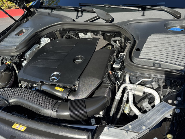 Used 2021 Mercedes-Benz GLC 300 image 5