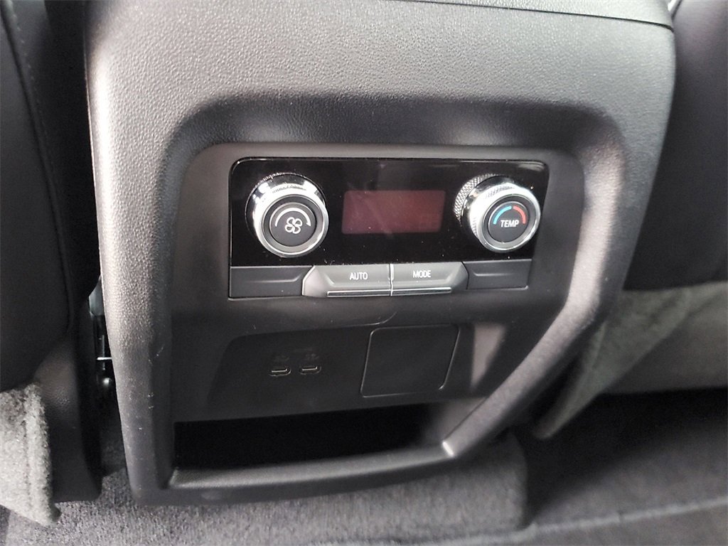 Used 2025 Buick Enclave Preferred image 13