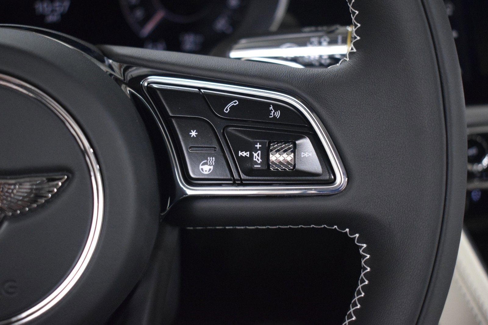 New 2025 Bentley Continental GTC image 28