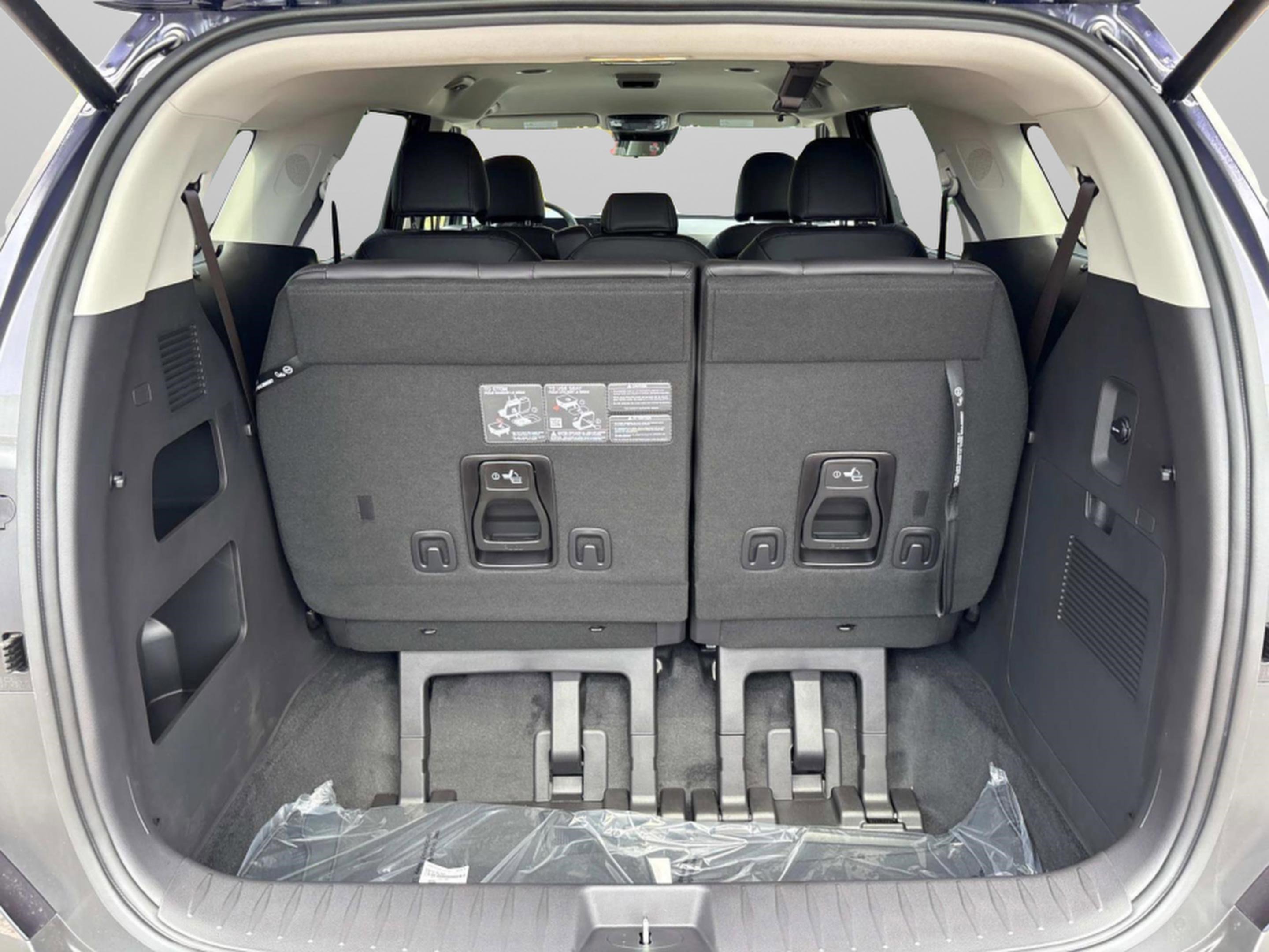 New 2026 Kia Carnival EX image 31